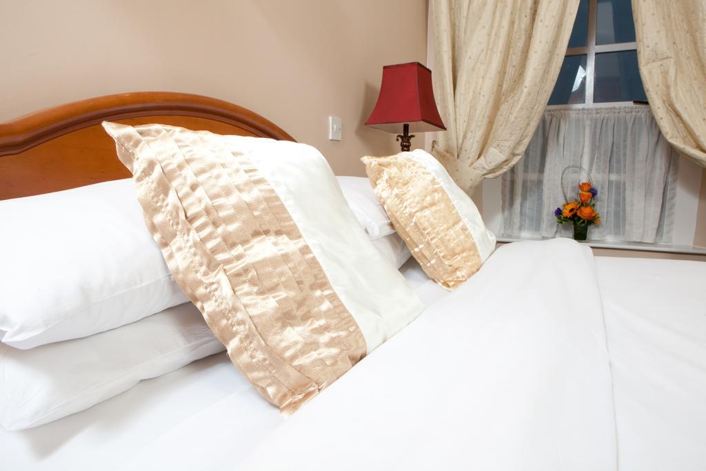 Darnley Hotel 3*